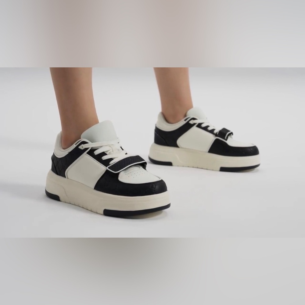 Dream Paris Women’s Black & White lace-up chunky low-top Platform Sneakers
